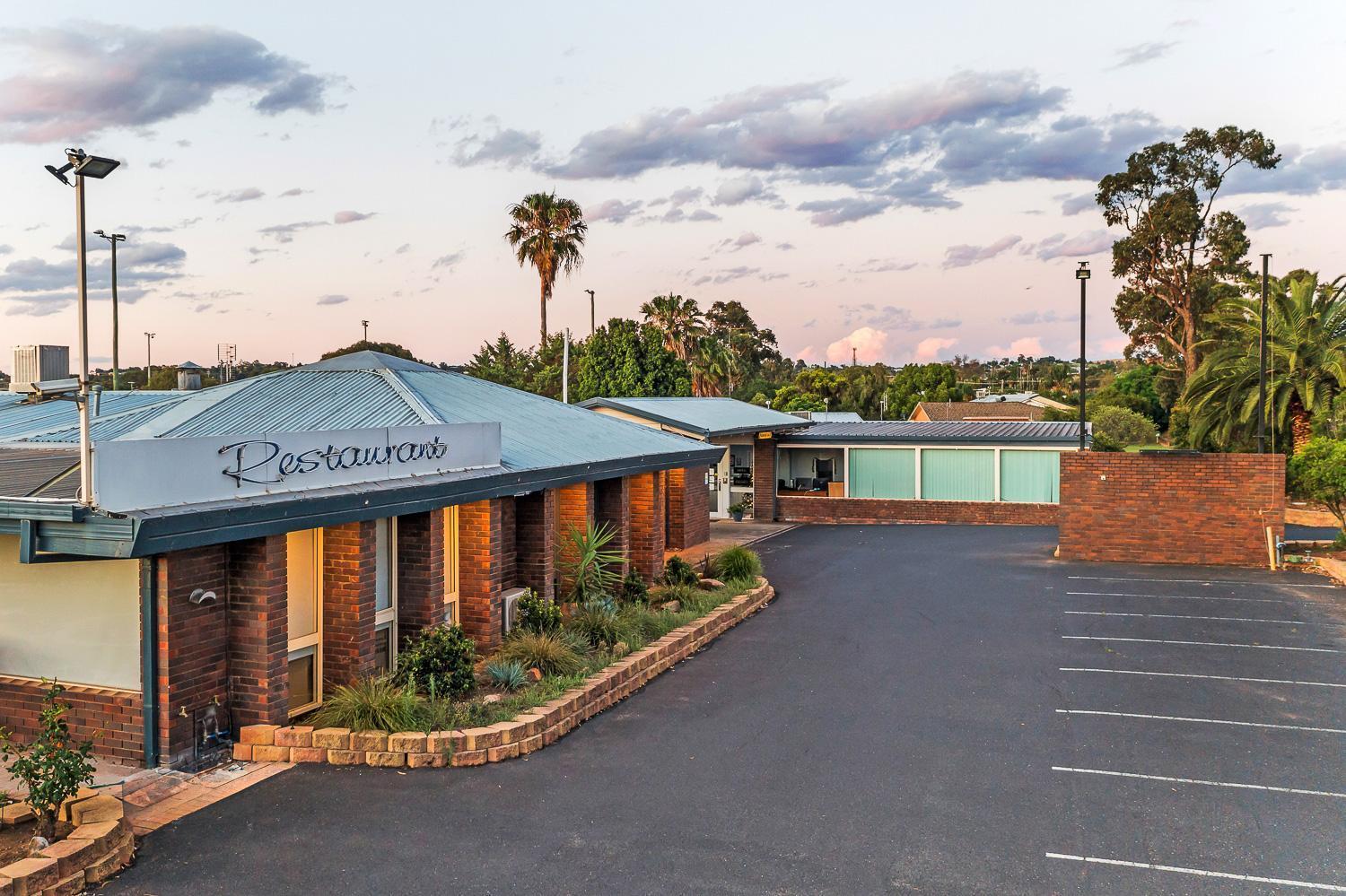 Parkview Motor Inn Parkes Extérieur photo